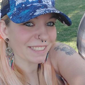 Meet your Posher, Jenny